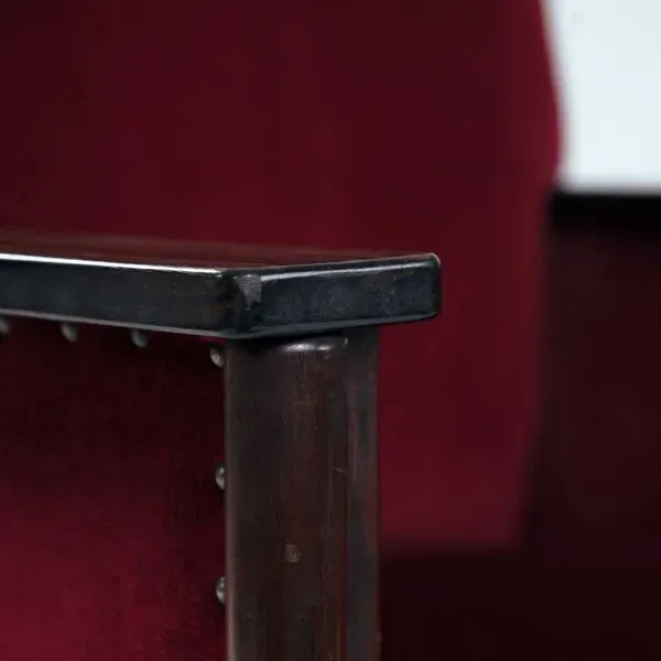 Illustration numéro 5 du produit 2 chaises Art Déco en velours rouge de l'École d'Amsterdam, Pays-Bas, années 1930