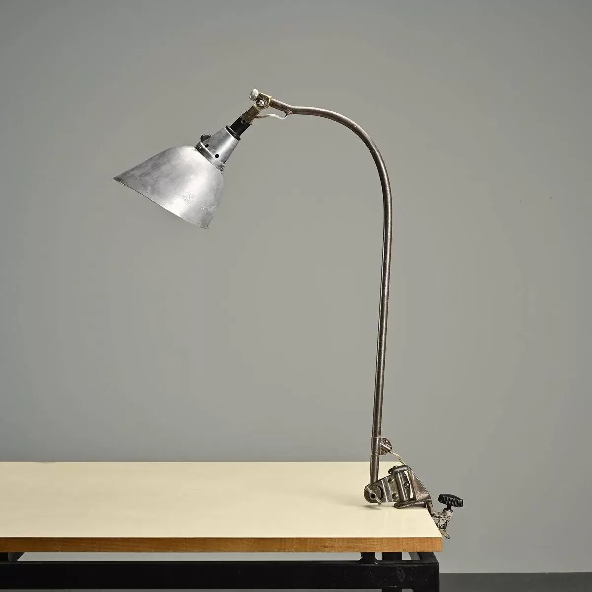 Illustration numéro 5 du produit Lampe pince Typ 113, Midgard circa 1930