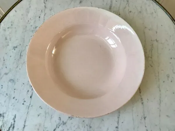 Illustration numéro 5 du produit Plat creux digoin sarreguemines rose années 40