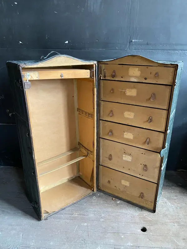 Illustration numéro 5 du produit Grande malle belle époque de paquebot voyage