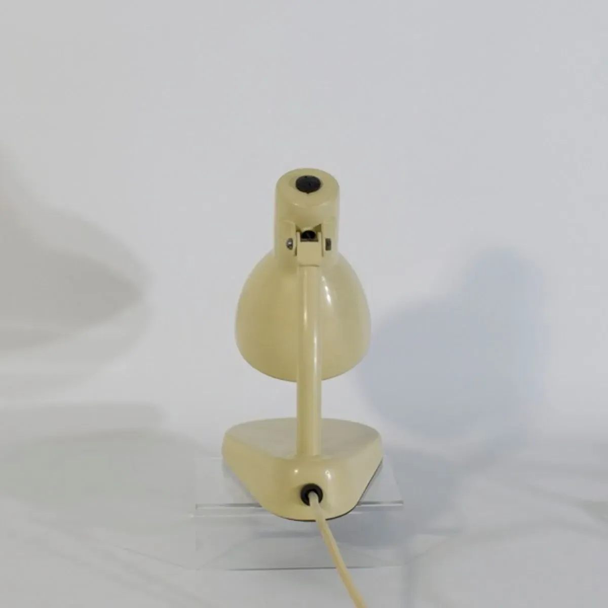 Illustration numéro 5 du produit Lampe de chevet bauhaus kandem, modèle n°702 e, allemagne, 1928-29, Marianne brandt et hin bred