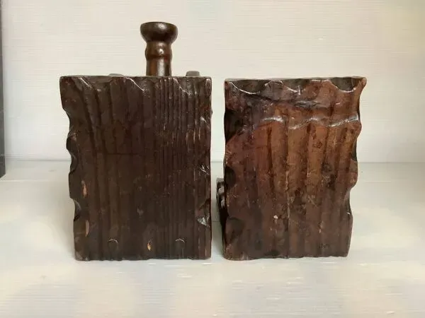 Illustration numéro 5 du produit Paire de serre livres en bois