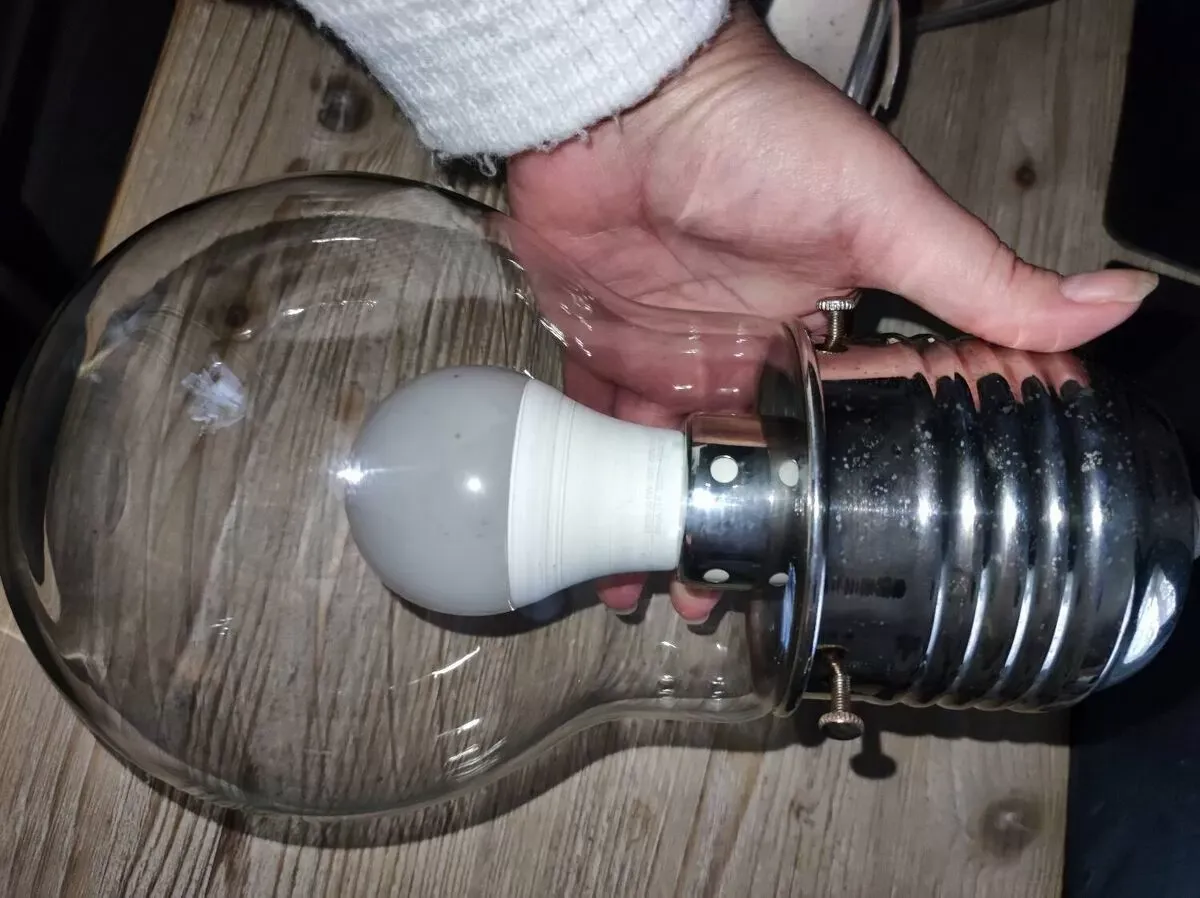 Illustration numéro 5 du produit Suspension ampoule