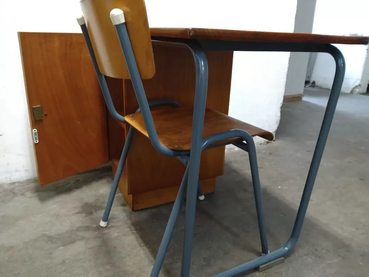 Illustration numéro 5 du produit Bureau style Bauhuaus