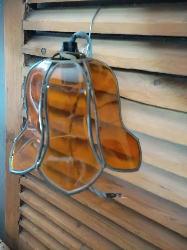 Illustration numéro 5 du produit Applique vitraux plastique ambre fleur