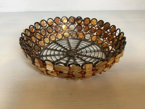 Illustration numéro 5 du produit Vide poche corbeille nacre et métal