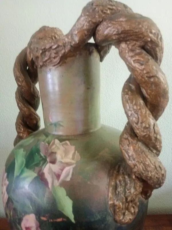 Illustration numéro 5 du produit Vase à double anse aux roses Georges Weissenburger Ecole de Nancy
