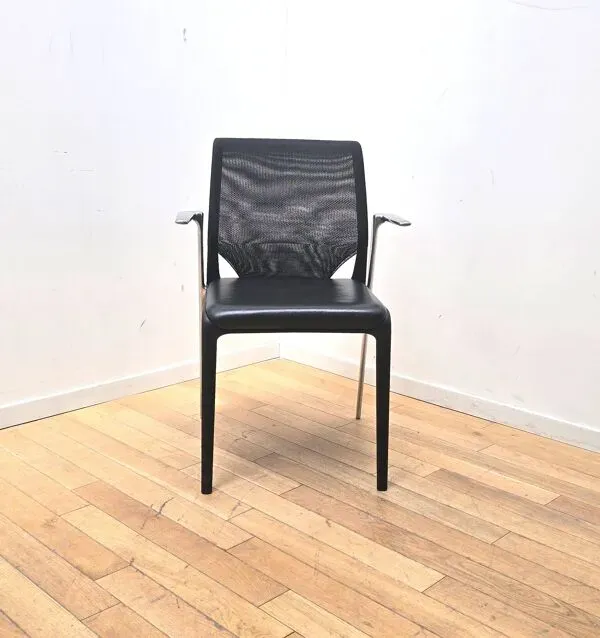 Illustration numéro 5 du produit Suite de 8 chaises MediaSlim, Vitra