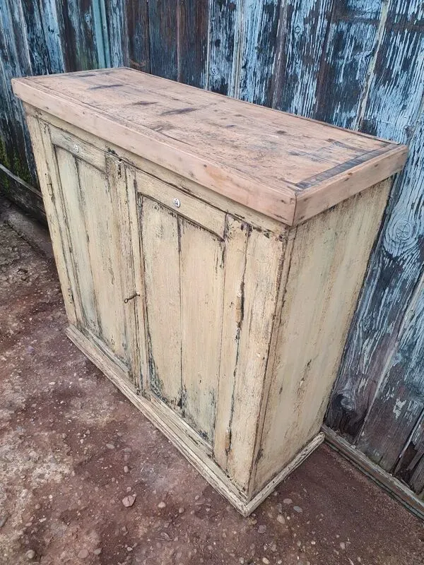 Illustration numéro 5 du produit Meuble de métier