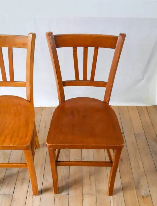 Illustration numéro 5 du produit Ensemble de 3 chaises bistrot en bois 1950