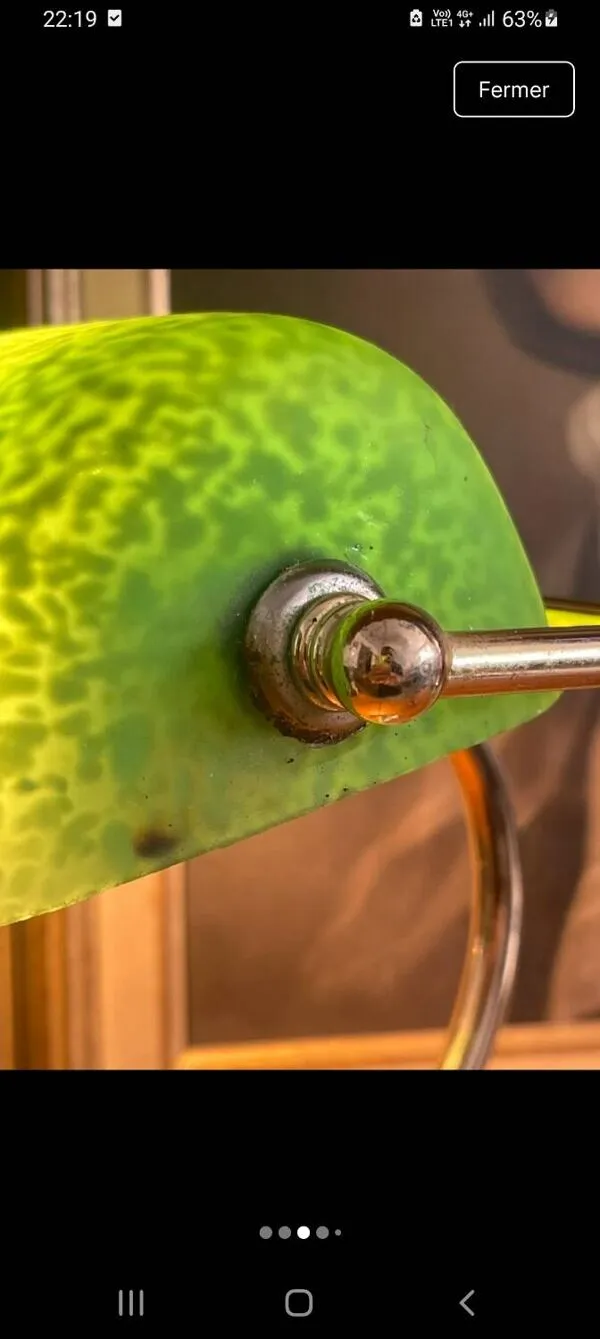 Illustration numéro 5 du produit Lampe de banquier vintage verre moucheté vert – style notaire chromé