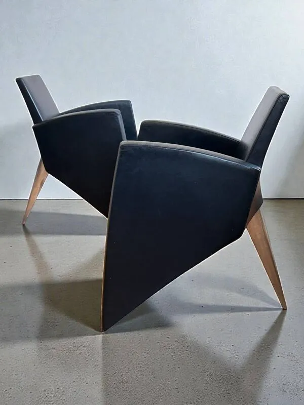 Illustration numéro 5 du produit Fauteuils « J » de Philippe Starck pour Aleph, 1989, lot de 2