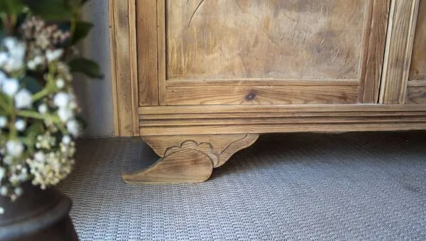 Illustration numéro 5 du produit Buffet bas Art déco en bois massif