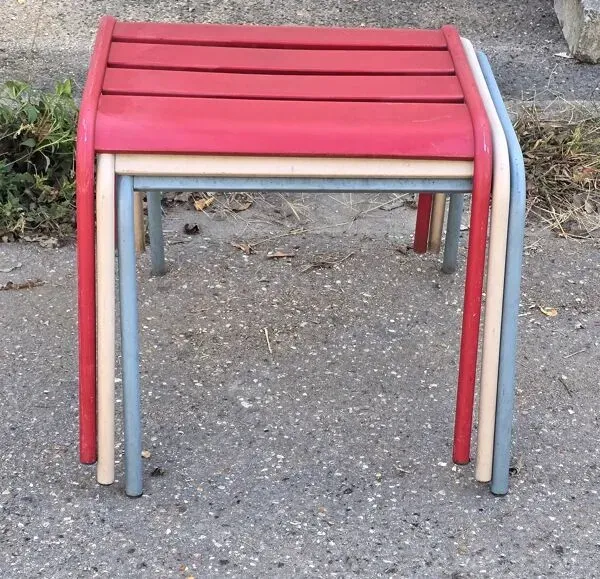 Illustration numéro 5 du produit Suite de 3 repose-pieds Fermob