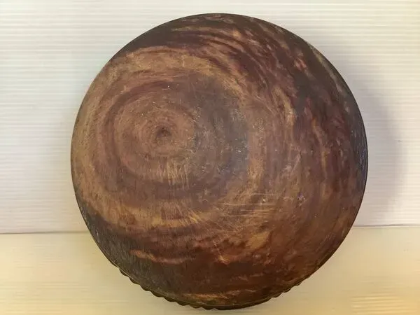 Illustration numéro 5 du produit Vide poche, cendrier en bois massif