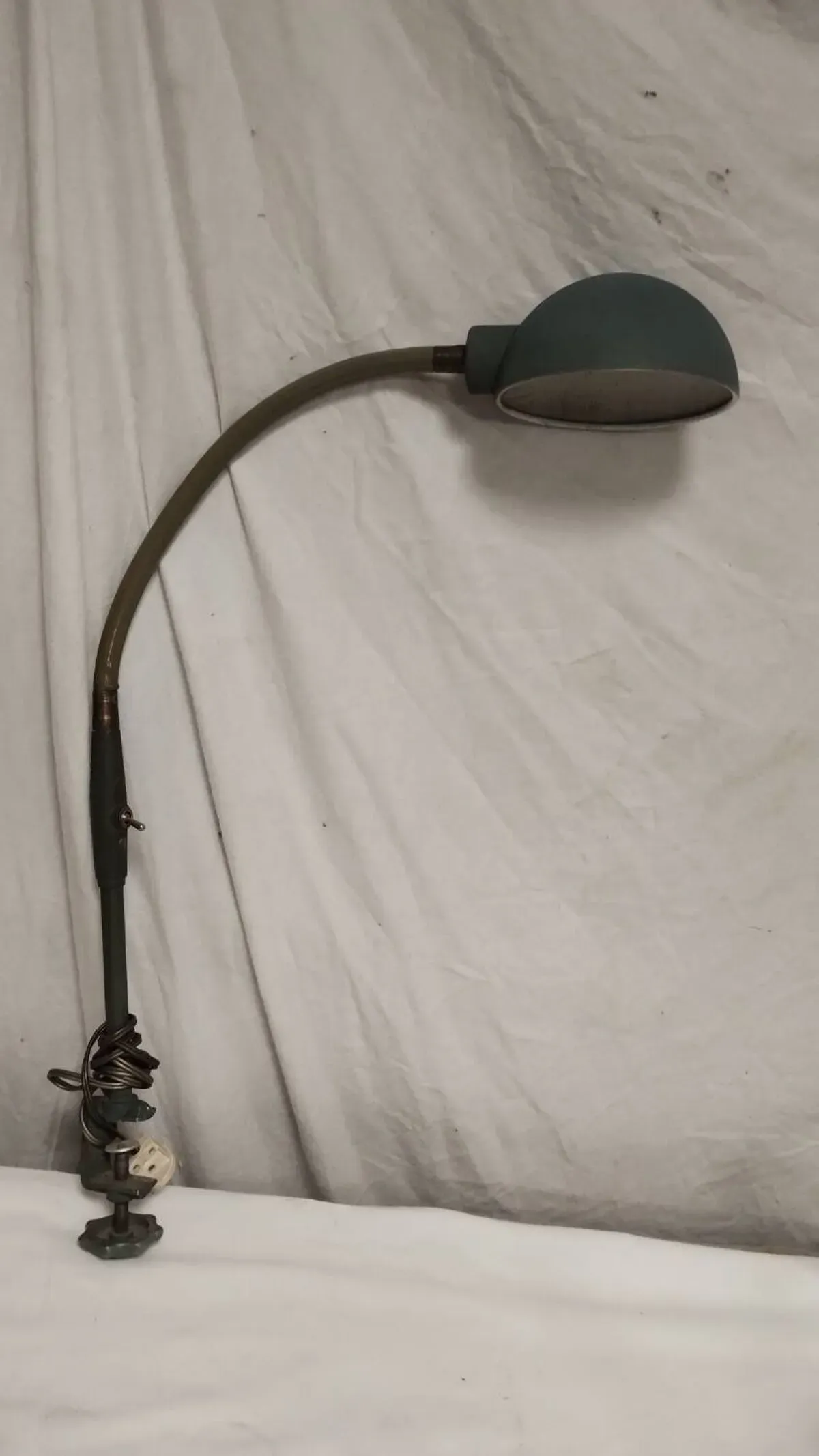 Illustration numéro 5 du produit Lampe industrielle d'atelier vintage