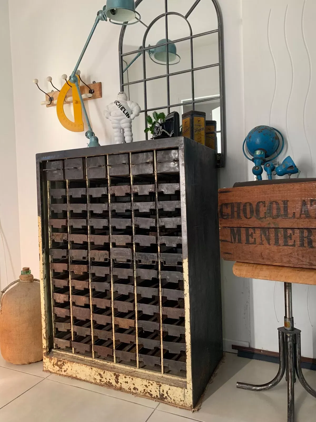 Illustration numéro 5 du produit Meuble industriel d'atelier tiroirs métal