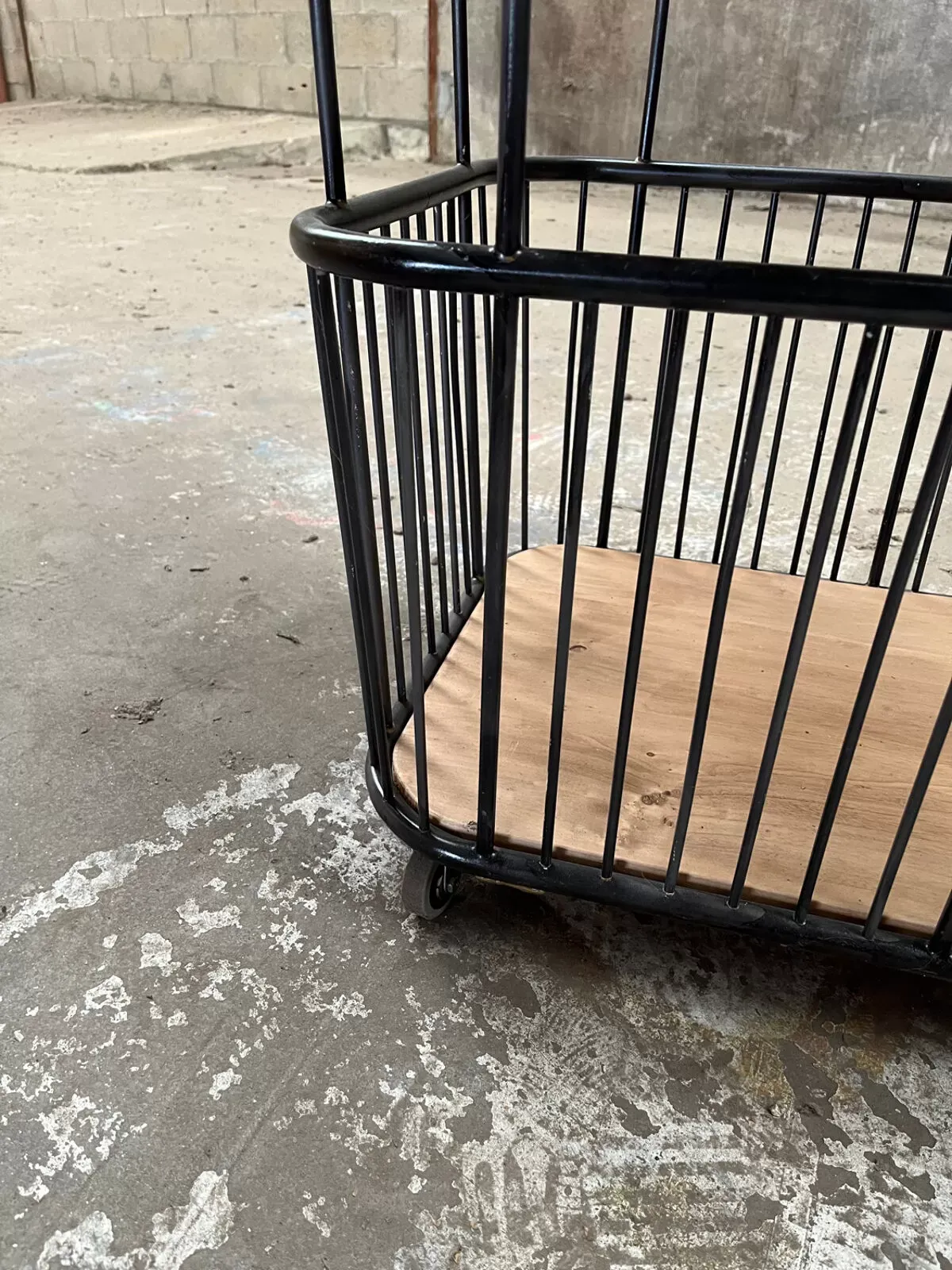 Illustration numéro 5 du produit Meuble de métier de boulanger