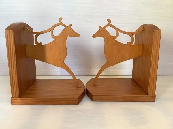 Illustration numéro 5 du produit Paire de serre livres zoomorphe en bois