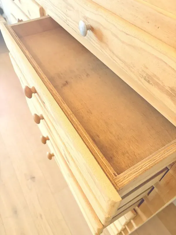 Illustration numéro 5 du produit Meuble de métier en pin clair