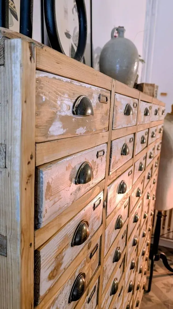 Illustration numéro 5 du produit Meuble de métier ''60 tiroirs