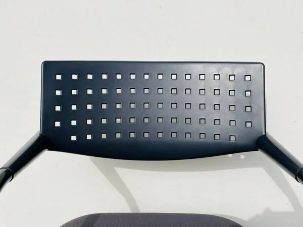 Illustration numéro 5 du produit Suite de 4 chaises Visavis  d'Antonio Citterio pour Vitra. Vintage 90s