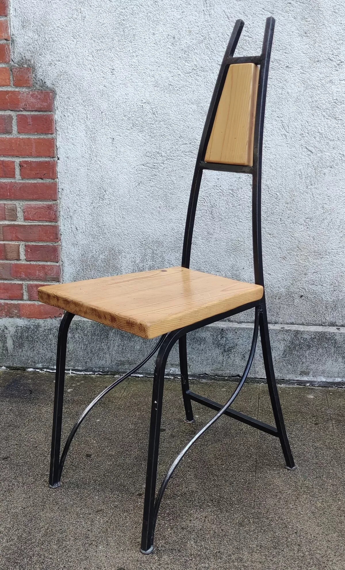 Illustration numéro 5 du produit Série de 4 chaises vintage