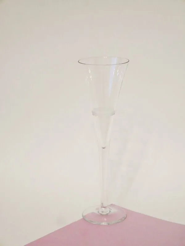Illustration numéro 5 du produit Ensemble de 6 flûtes à champagne en cristal gravé, Fait Main, 1960