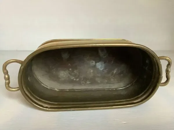 Illustration numéro 5 du produit Jardinière vide poche en laiton