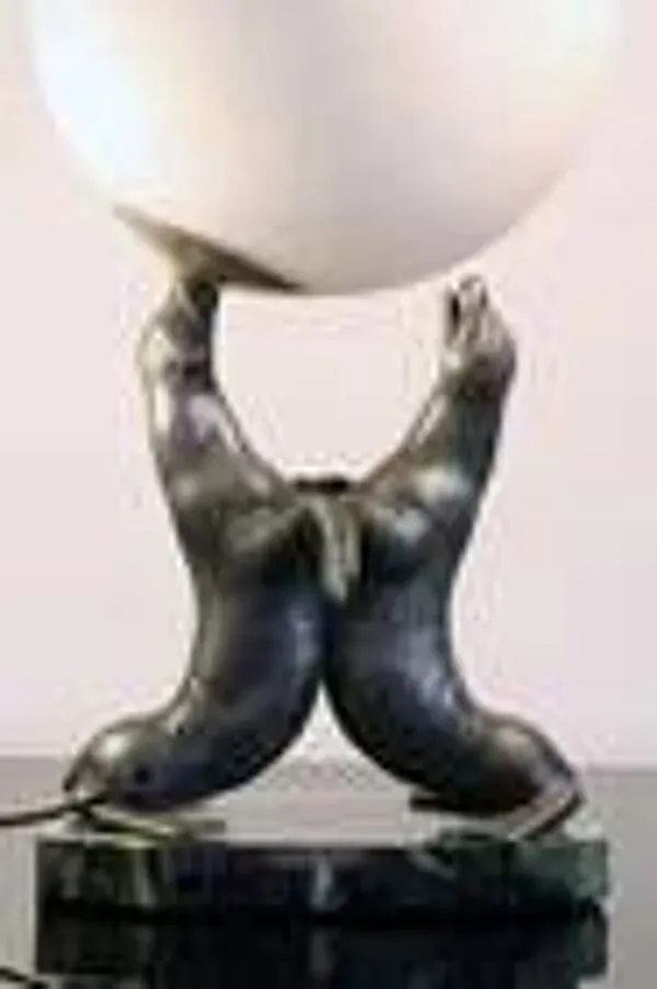 Illustration numéro 5 du produit lampe otaries Louis Carvin