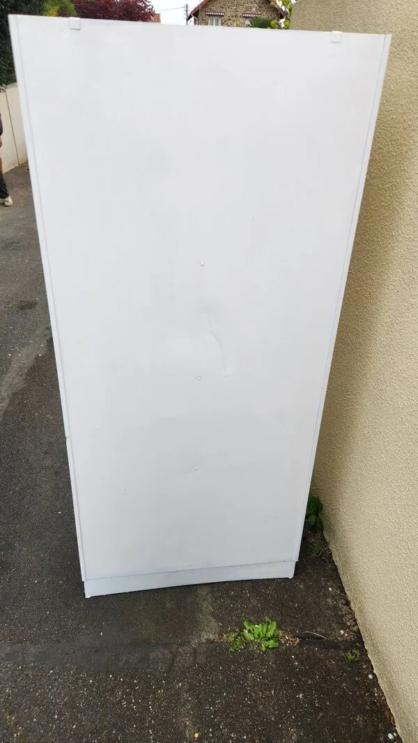 Illustration numéro 5 du produit Armoire en métal industriel Vintage 1960-1970