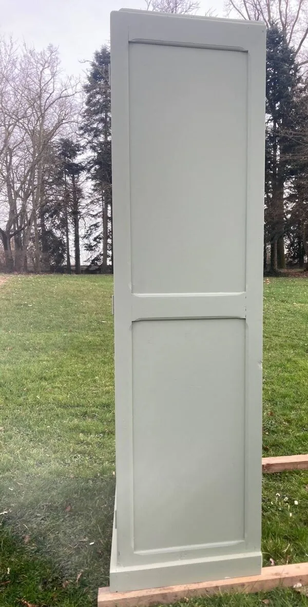 Illustration numéro 5 du produit Armoire parisienne