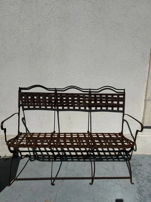 Illustration numéro 5 du produit Banc de jardin en fer forgé riveté