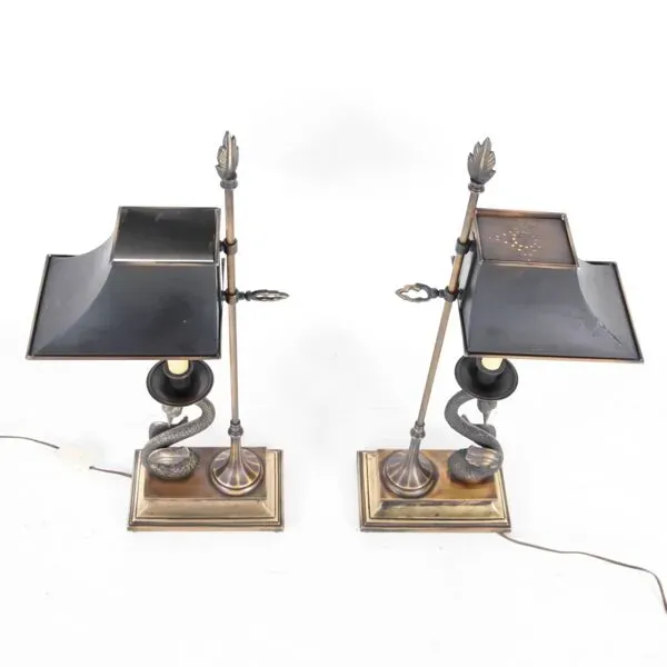 Illustration numéro 5 du produit Paire de lampes « cygnes » en laiton