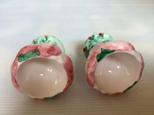 Illustration numéro 5 du produit Paire de coquetiers barbotine