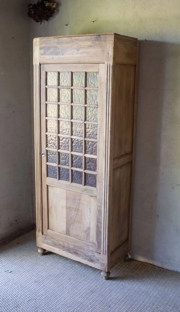 Illustration numéro 5 du produit Bonnetière vitrée année 1915 bois massif