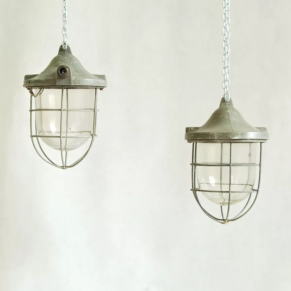 Illustration numéro 5 du produit Industrial suspension of RSWO Elektryka Sopot, 1970 s