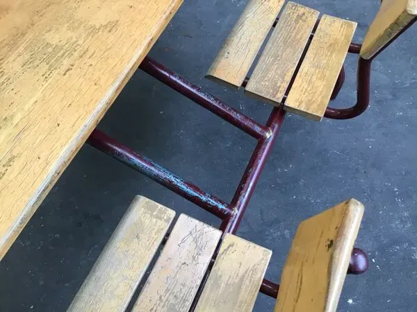 Illustration numéro 5 du produit Pupitre bureau d'écolier banc vintage