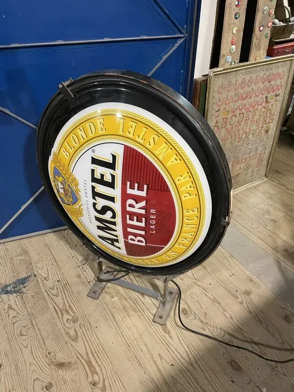 Illustration numéro 5 du produit Ancienne enseigne lumineuse amstel