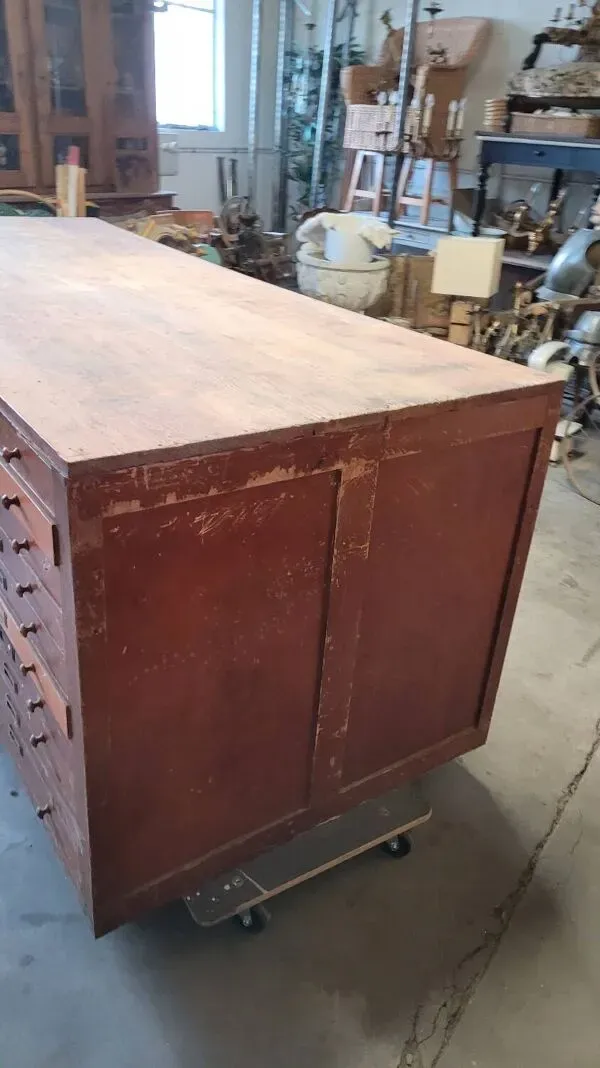 Illustration numéro 5 du produit Meuble de Métier Magasin à 60 tiroirs - 1950s