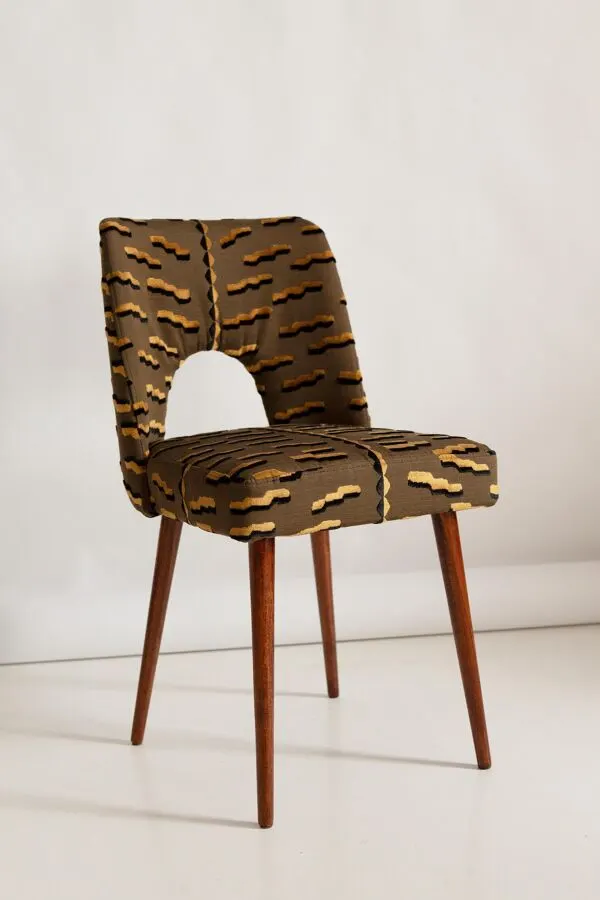 Illustration numéro 5 du produit Chaise coquille type 1020 en jacquard velours motif tigre, Europe, 1960s