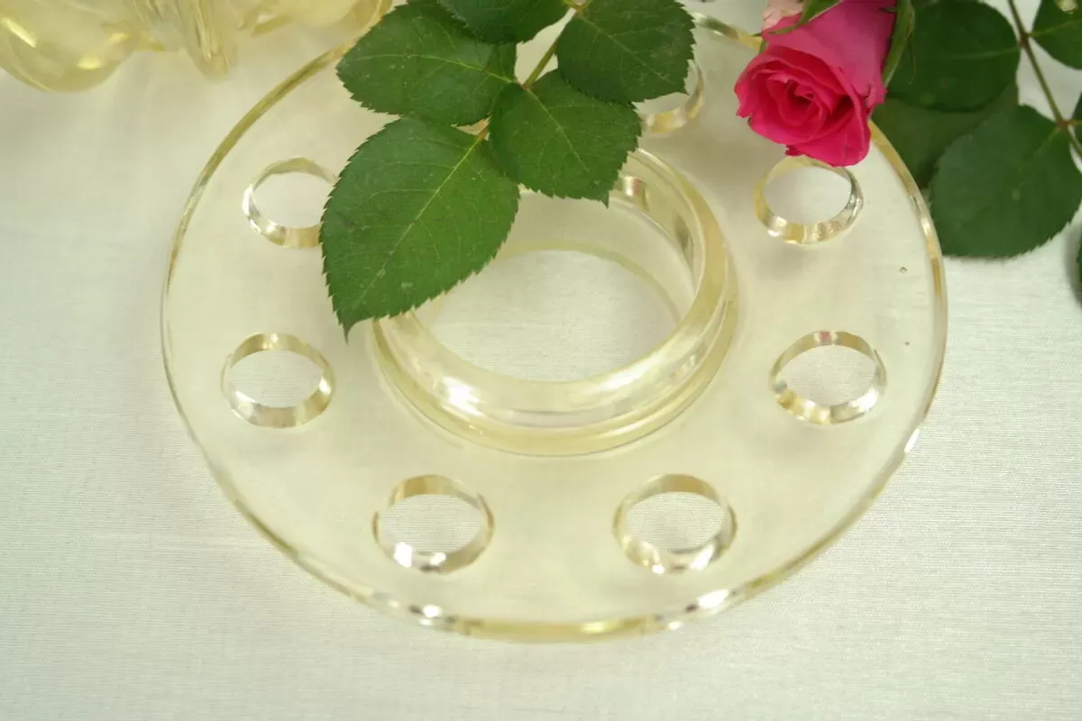 Illustration numéro 5 du produit Pique fleurs Art Déco P. d'Avesn jaune