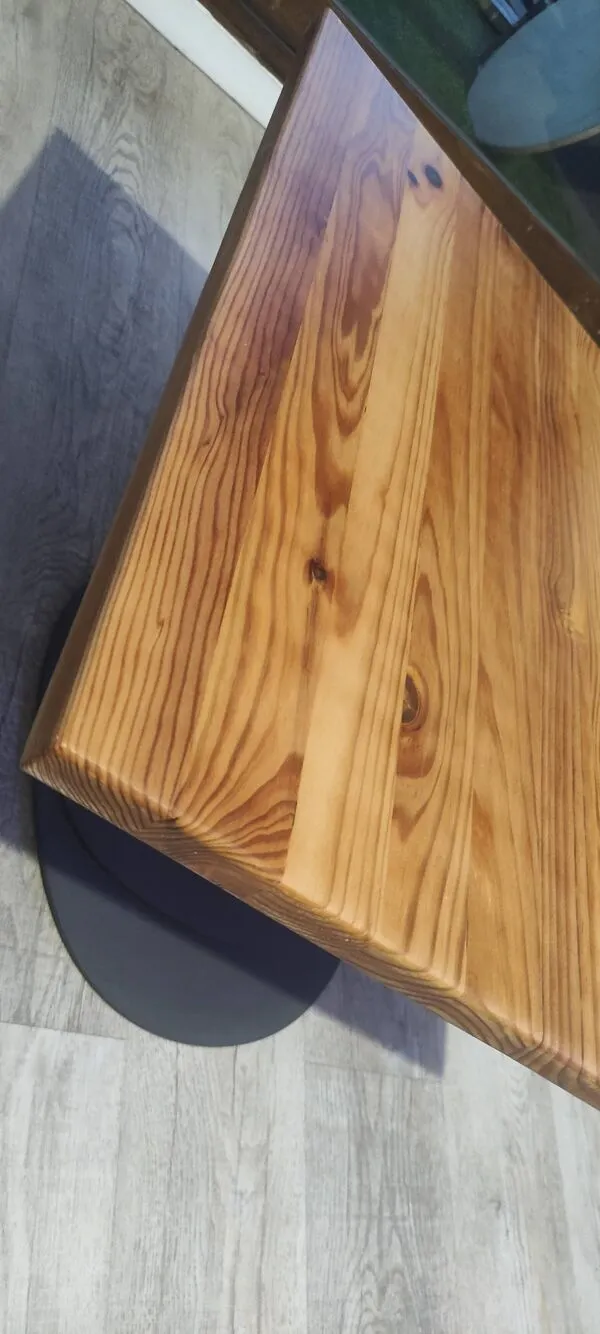 Illustration numéro 5 du produit Table basse bois massif style industriel