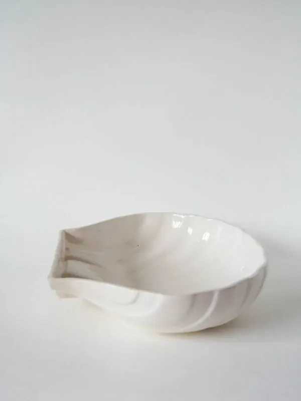 Illustration numéro 5 du produit Grande coupe coquillage à poser ou à fixer, 1960