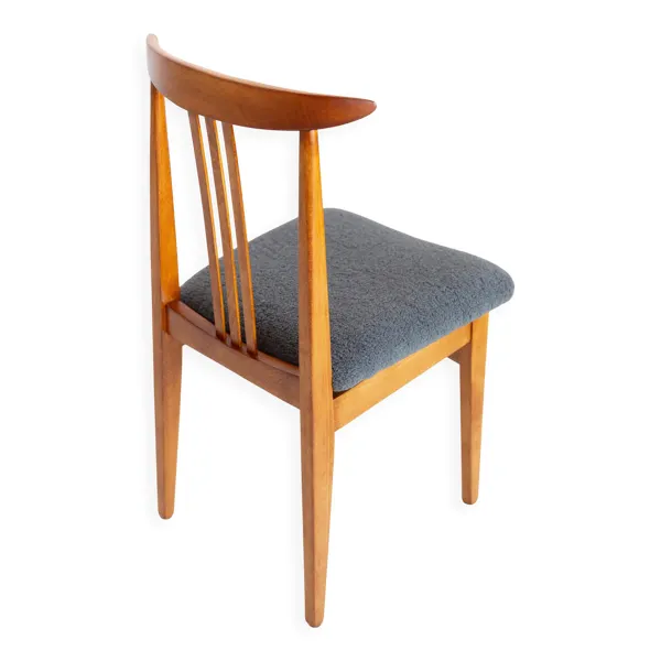 Illustration numéro 5 du produit Chaise en bouclé gris, conçu par m. zielinski, europe, années 1960
