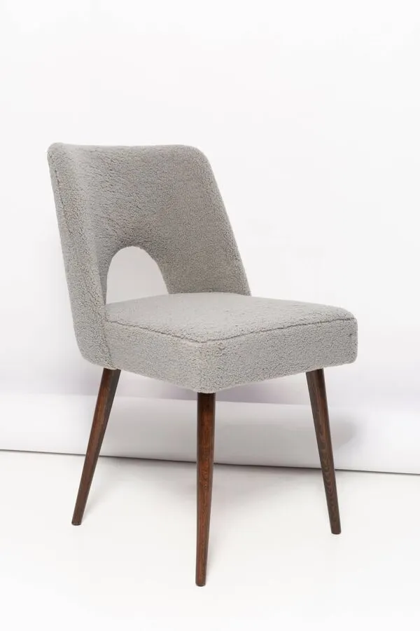 Illustration numéro 5 du produit Chaise coquille en bouclé gris, bois de hêtre foncé, Pologne, années 1960