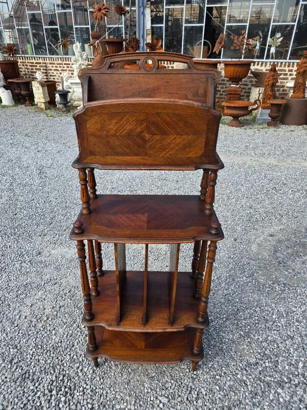 Illustration numéro 5 du produit Casier à musique en noyer