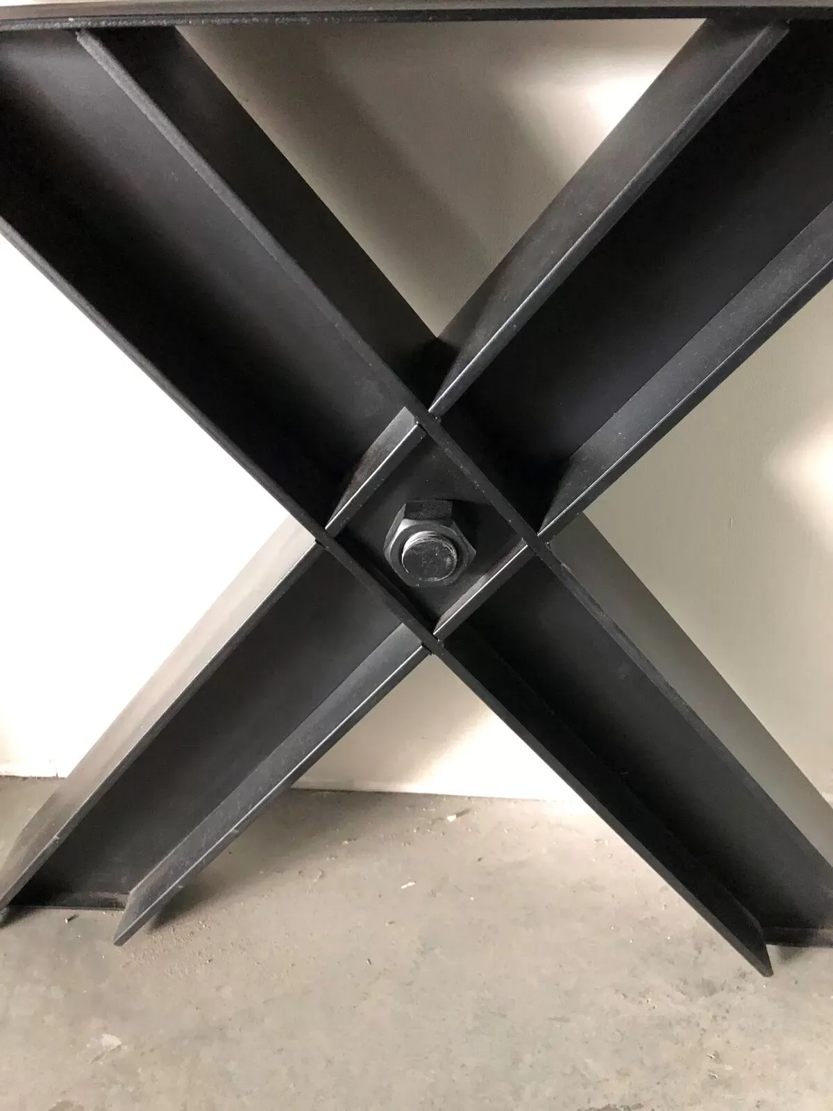 Illustration numéro 5 du produit Console industrielle en métal et céramique