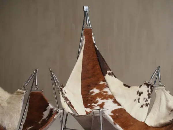 Illustration numéro 5 du produit Chaises longues et hamac de David par Odile Mir, France 1972