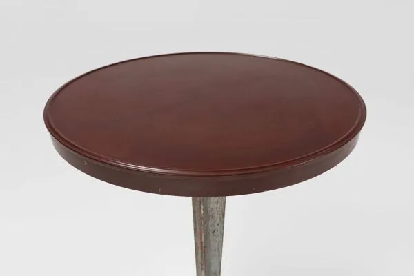 Illustration numéro 5 du produit Table de bistrot avec plateau en bakélite par Louis Vuitton pour Rex, France, années 1930.
